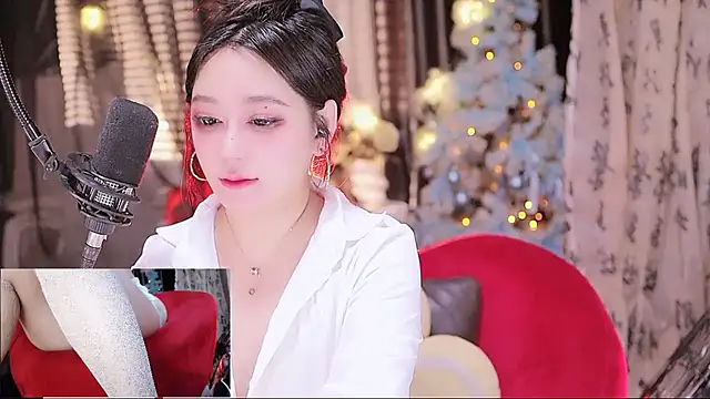 Missy Nana21 online show from October 2025 04:05:01 PM