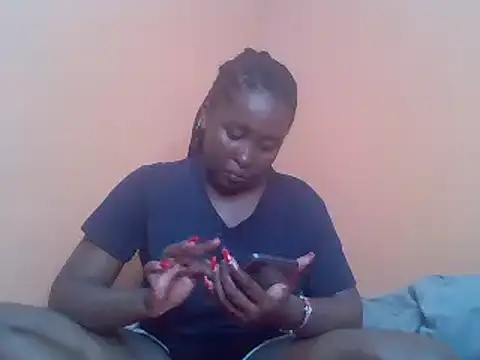 Snapshot of Moonfades chatting on February 2025 01:27:02 PM Moonfades online show from February 2025 01:27:02 PM