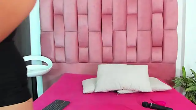 EmmaRossem online show from January 2025 08:03:02 PM