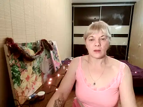Lia Laguna77 online show from December 2024 04:19:01 PM