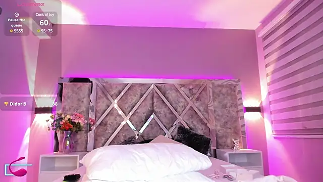 Snapshot of MaxiRogers chatting on March 2025 10:31:02 PM MaxiRogers online show from March 2025 10:31:02 PM