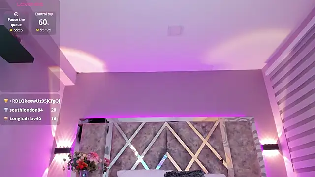 Snapshot of MaxiRogers chatting on March 2025 10:38:02 PM MaxiRogers online show from March 2025 10:38:02 PM