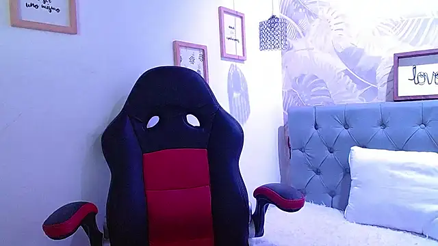 violletha online show from February 2025 06:27:02 PM