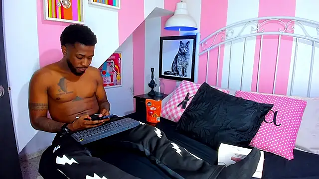 Drake Nassir4 online show from December 2024 09:22:01 PM