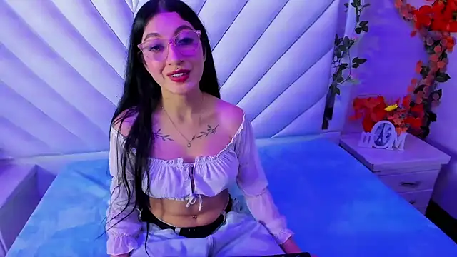 Katty Queen online show from October 2025 07:25:02 PM