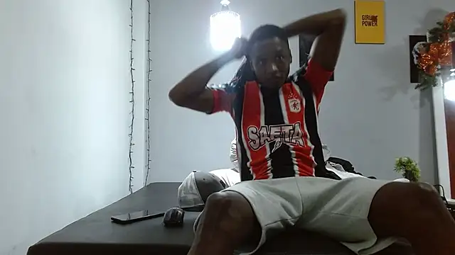 Snapshot of Kimandyuk chatting on December 2024 07:39:02 PM Kimandyuk online show from December 2024 07:39:02 PM