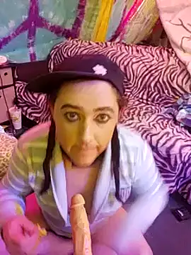 Snapshot of Boo-boo_kittyfux chatting on December 2024 03:37:01 PM Boo-boo kittyfux online show from December 2024 03:37:01 PM