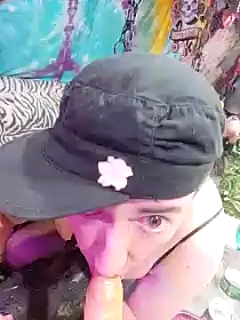 Snapshot of Boo-boo_kittyfux chatting on January 2025 04:11:01 PM Boo-boo kittyfux online show from January 2025 04:11:01 PM