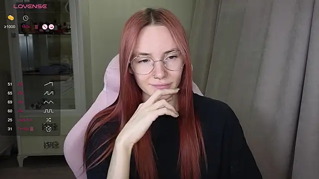 Snapshot of littlevildevil chatting on November 2025 10:48:01 AM littlevildevil online show from November 2025 10:48:01 AM