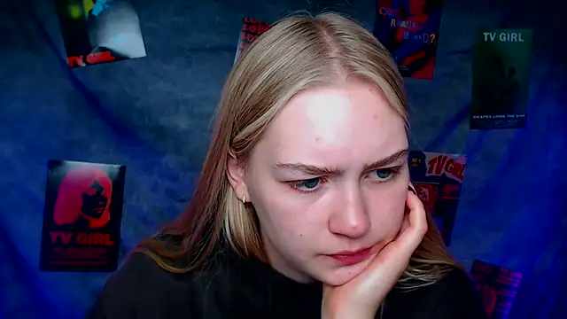 Snapshot of MademoiselleCl chatting on September 2025 06:18:01 AM MademoiselleCl online show from September 2025 06:18:01 AM