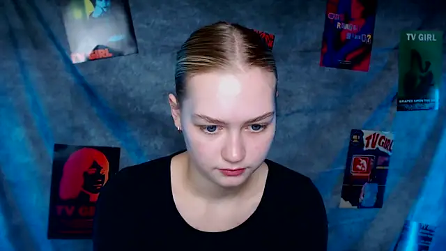 Snapshot of MademoiselleCl chatting on October 2025 07:23:02 AM MademoiselleCl online show from October 2025 07:23:02 AM