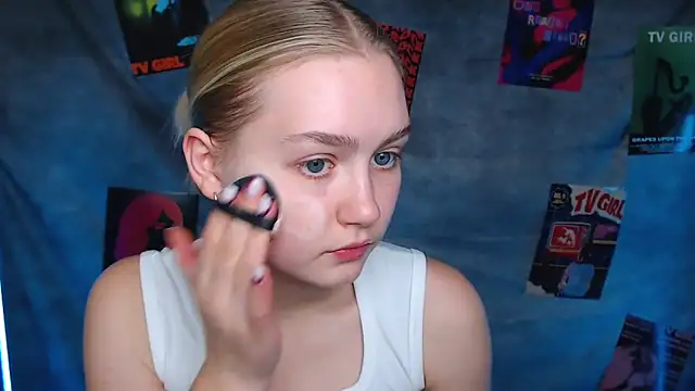 Snapshot of MademoiselleCl chatting on November 2025 12:59:02 PM MademoiselleCl online show from November 2025 12:59:02 PM