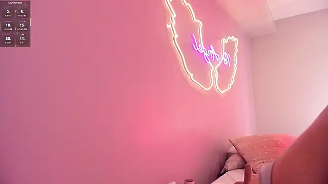 Ninna monroe  online show from October 2025 04:07:02 PM