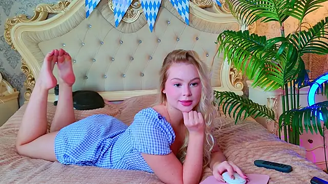 baby lianaa online show from September 2025 01:03:01 PM