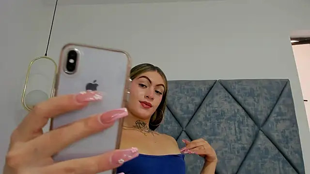 Lizz Luna online show from January 2025 01:53:01 PM