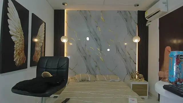 estephany doll online show from December 2024 02:05:01 PM