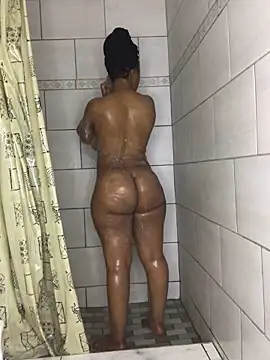 Snapshot of SZA_Doja chatting on November 2025 10:46:02 AM SZA Doja online show from November 2025 10:46:02 AM