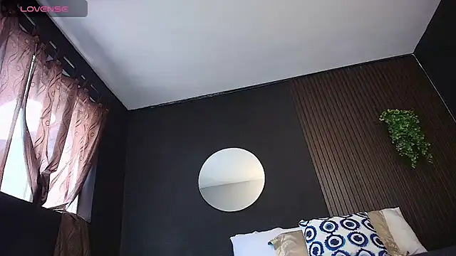 Aaron Jassell1 online show from October 2025 02:56:01 PM