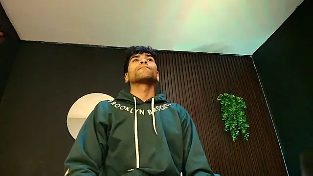 Aaron Jassell1 online show from November 2025 02:53:02 AM