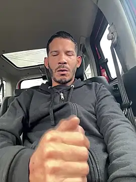 Snapshot of Chico_Bellaco chatting on December 2024 03:37:01 PM Chico Bellaco online show from December 2024 03:37:01 PM