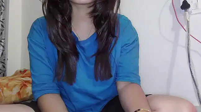 ANANYA-TIWARI online show from January 2025 04:11:01 PM