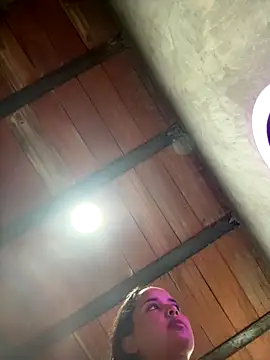 Snapshot of MollySanders___ chatting on October 2025 10:54:02 PM MollySanders online show from October 2025 10:54:02 PM