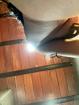 Snapshot of MollySanders___ chatting on October 2025 12:11:02 AM MollySanders online show from October 2025 12:11:02 AM