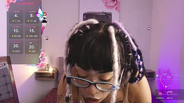 Snapshot of Violetta_Suky chatting on October 2025 03:29:01 PM Violetta Suky online show from October 2025 03:29:01 PM