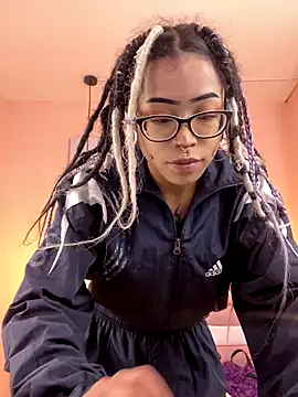 Snapshot of Violetta_Suky chatting on October 2025 01:09:01 PM Violetta Suky online show from October 2025 01:09:01 PM