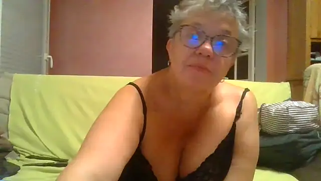 Vandeae44 online show from September 2025 08:09:01 PM