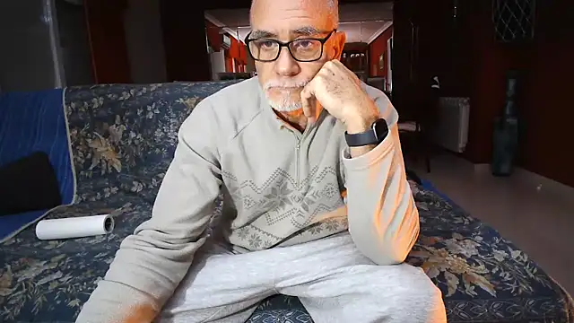 maduroguapo online show from March 2025 09:55:02 PM