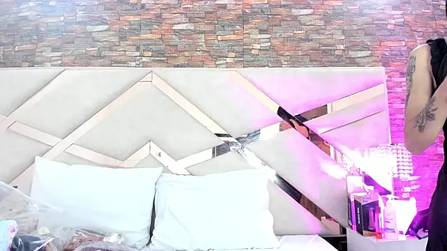 sophie pariss online show from November 2025 09:17:02 PM