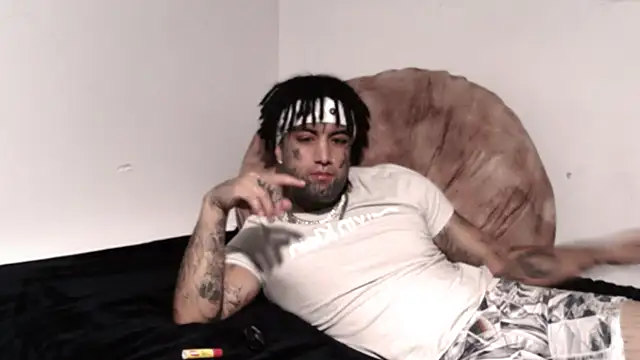 Snapshot of Azazelihornyasf chatting on November 2025 08:27:01 AM Azazelihornyasf online show from November 2025 08:27:01 AM