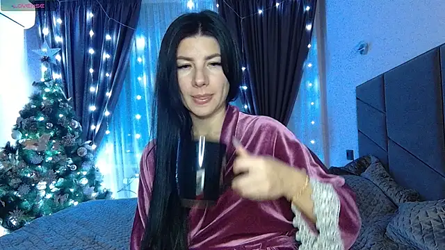 Snapshot of NessyStar chatting on December 2024 10:37:01 PM NessyStar online show from December 2024 10:37:01 PM