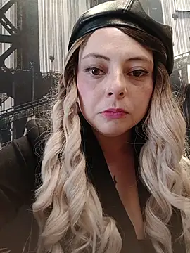 madelaine- online show from October 2025 08:02:02 PM