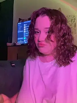 Snapshot of DaisyBooom chatting on February 2025 07:05:01 PM DaisyBooom online show from February 2025 07:05:01 PM