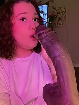 Snapshot of DaisyBooom chatting on March 2025 07:31:02 PM DaisyBooom online show from March 2025 07:31:02 PM