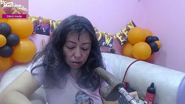 Snapshot of Drool_Sucker chatting on October 2025 12:29:01 PM Drool Sucker online show from October 2025 12:29:01 PM