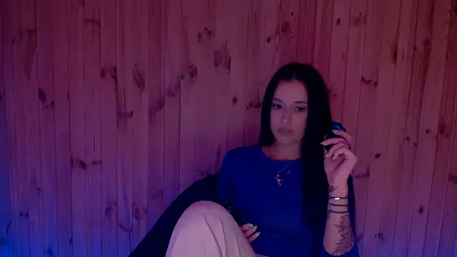 Snapshot of AlisaLink chatting on October 2025 04:15:02 PM AlisaLink online show from October 2025 04:15:02 PM