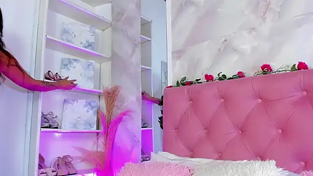 AnnaQueen  online show from October 2025 04:26:01 PM