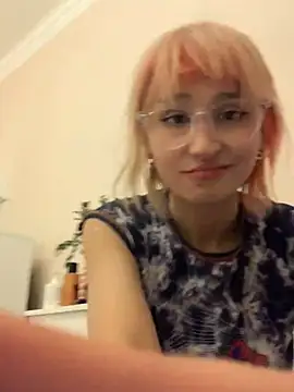 Snapshot of bigbabykiki chatting on March 2025 07:16:01 PM bigbabykiki online show from March 2025 07:16:01 PM