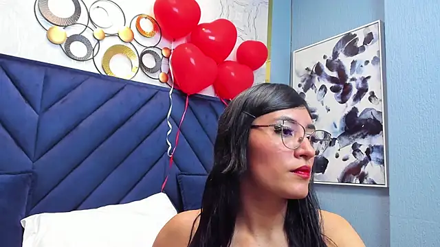 Snapshot of SophieBaker__ chatting on February 2025 02:07:02 AM SophieBaker online show from February 2025 02:07:02 AM