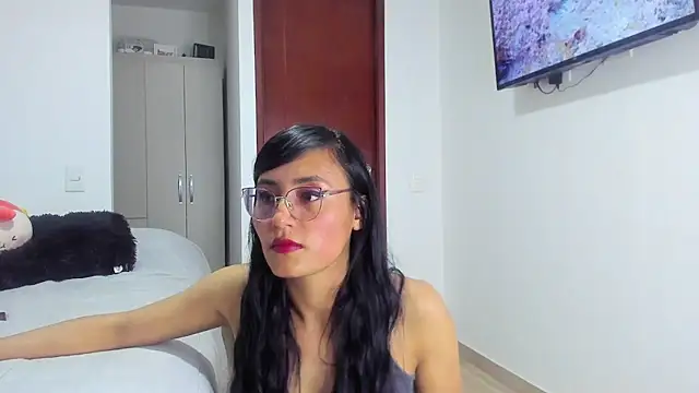 Snapshot of SophieBaker__ chatting on March 2025 01:23:01 AM SophieBaker online show from March 2025 01:23:01 AM