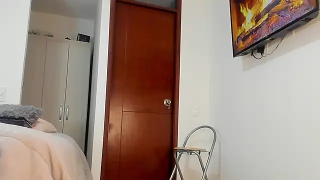 Snapshot of SophieBaker__ chatting on March 2025 10:29:02 AM SophieBaker online show from March 2025 10:29:02 AM