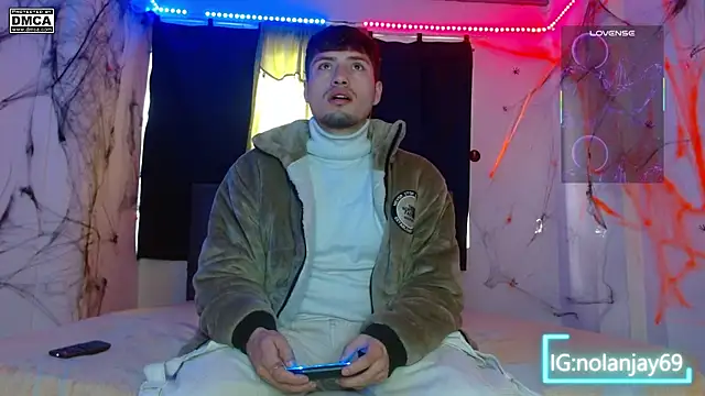 nolanjay  online show from October 2025 04:19:01 PM