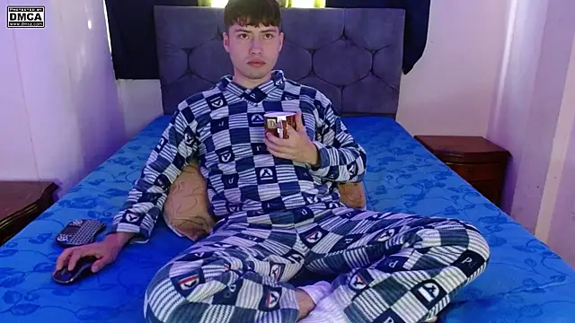 nolanjay  online show from November 2025 01:11:02 PM