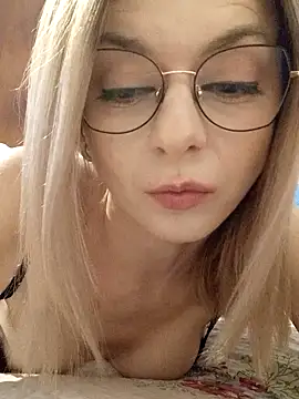 Butterfly Lily online show from January 2025 01:24:02 PM