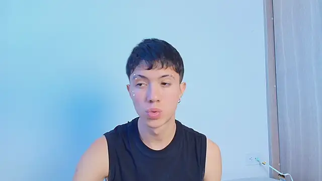 Justyn Ross online show from September 2025 09:27:01 PM