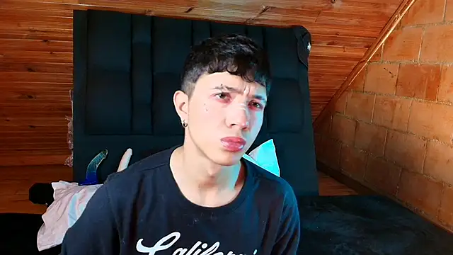 Justyn Ross online show from October 2025 05:36:02 PM