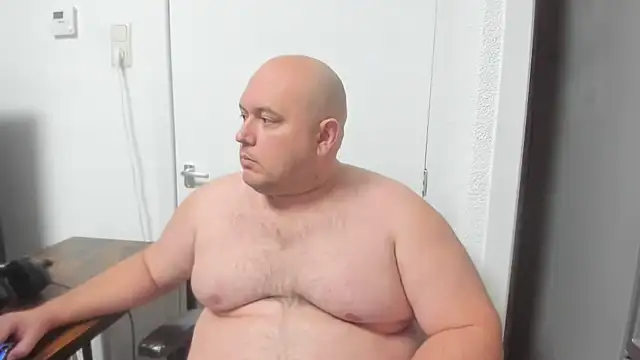 BigromeoXX online show from December 2024 08:00:02 PM